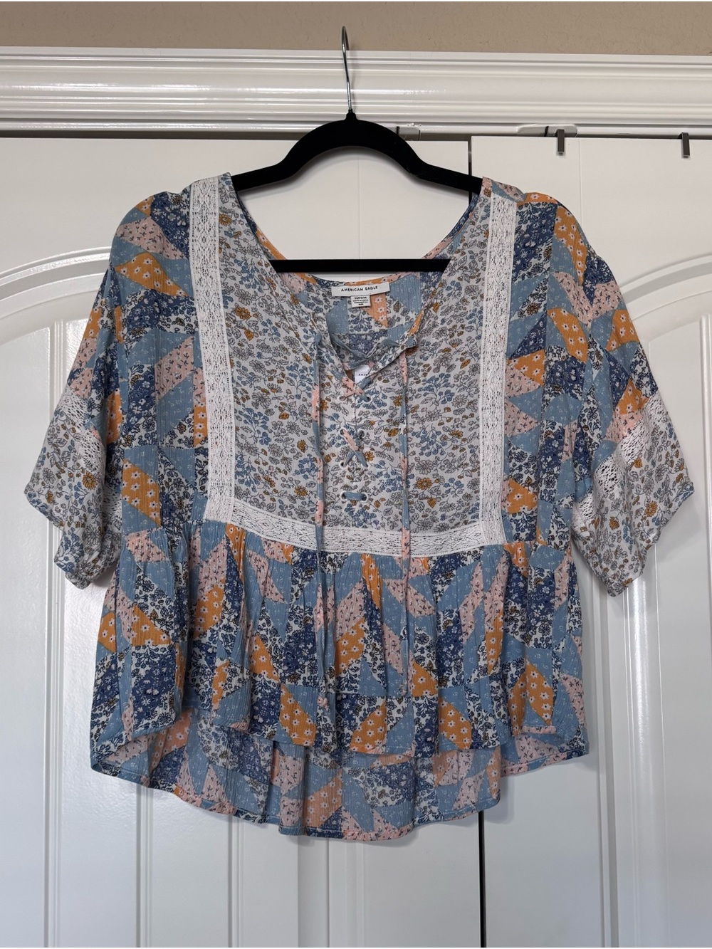 American Eagle NWT Mixed Floral Patchwork Boho Peasant Top. Size Medium